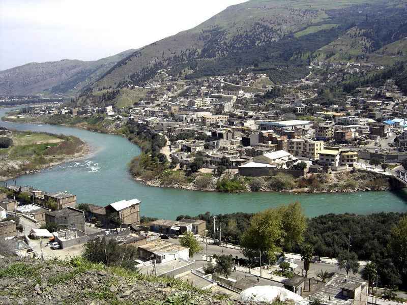 راهنمای جامع سفر به رودبار؛ از بادهای منجیل تا مهِ استخرگاه